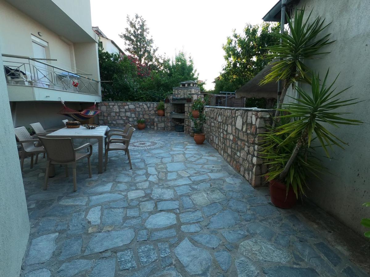 Private Modern Apartment Néa Ródha Exterior foto